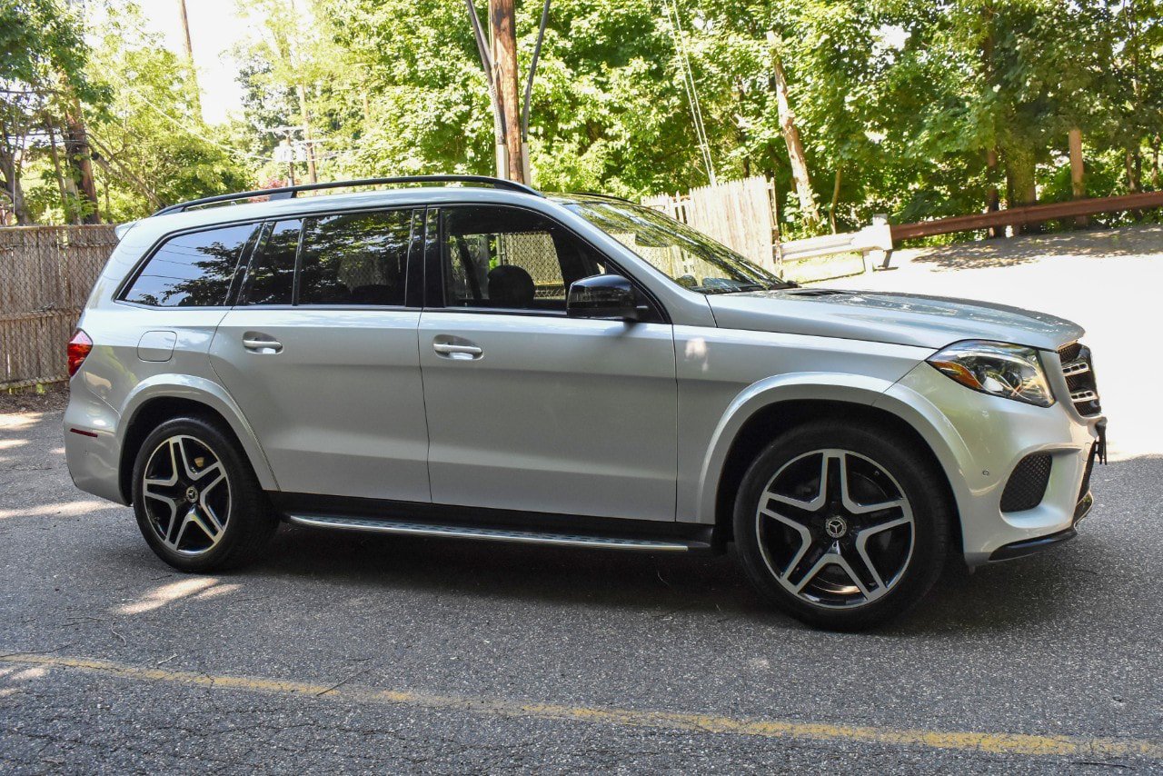 Used 2019 Mercedes-Benz GLS 550 4MATIC w/ Driver Assistance Package image 11