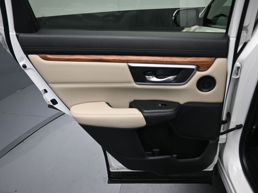 Used 2017 Honda CR-V Touring image 31