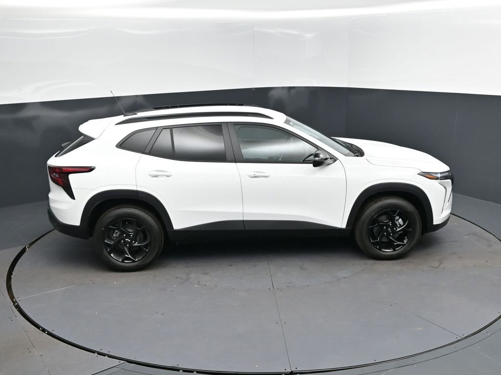 New 2026 Chevrolet Trax LT w/ Driver Confidence Package FWD image 35