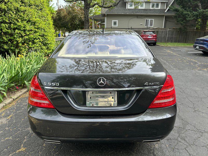 Used 2011 Mercedes-Benz S 550 4MATIC image 8