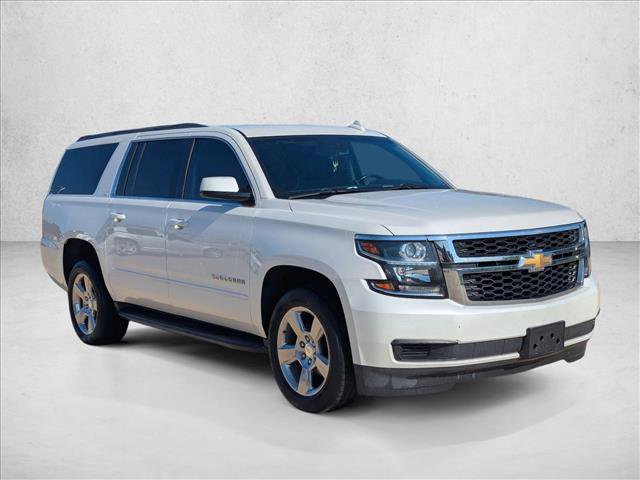 Used 2019 Chevrolet Suburban LT image 3