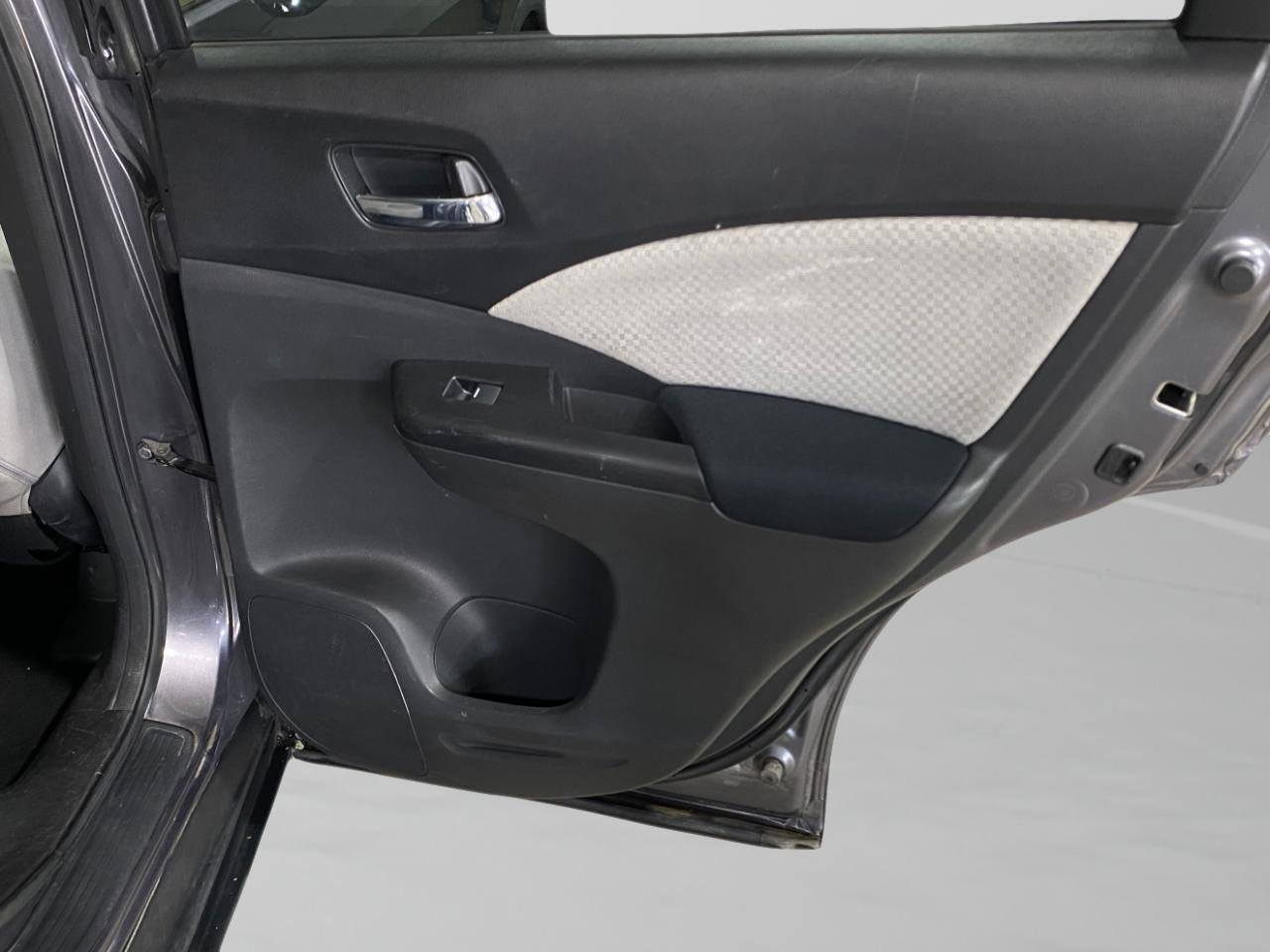 Used 2015 Honda CR-V EX image 28