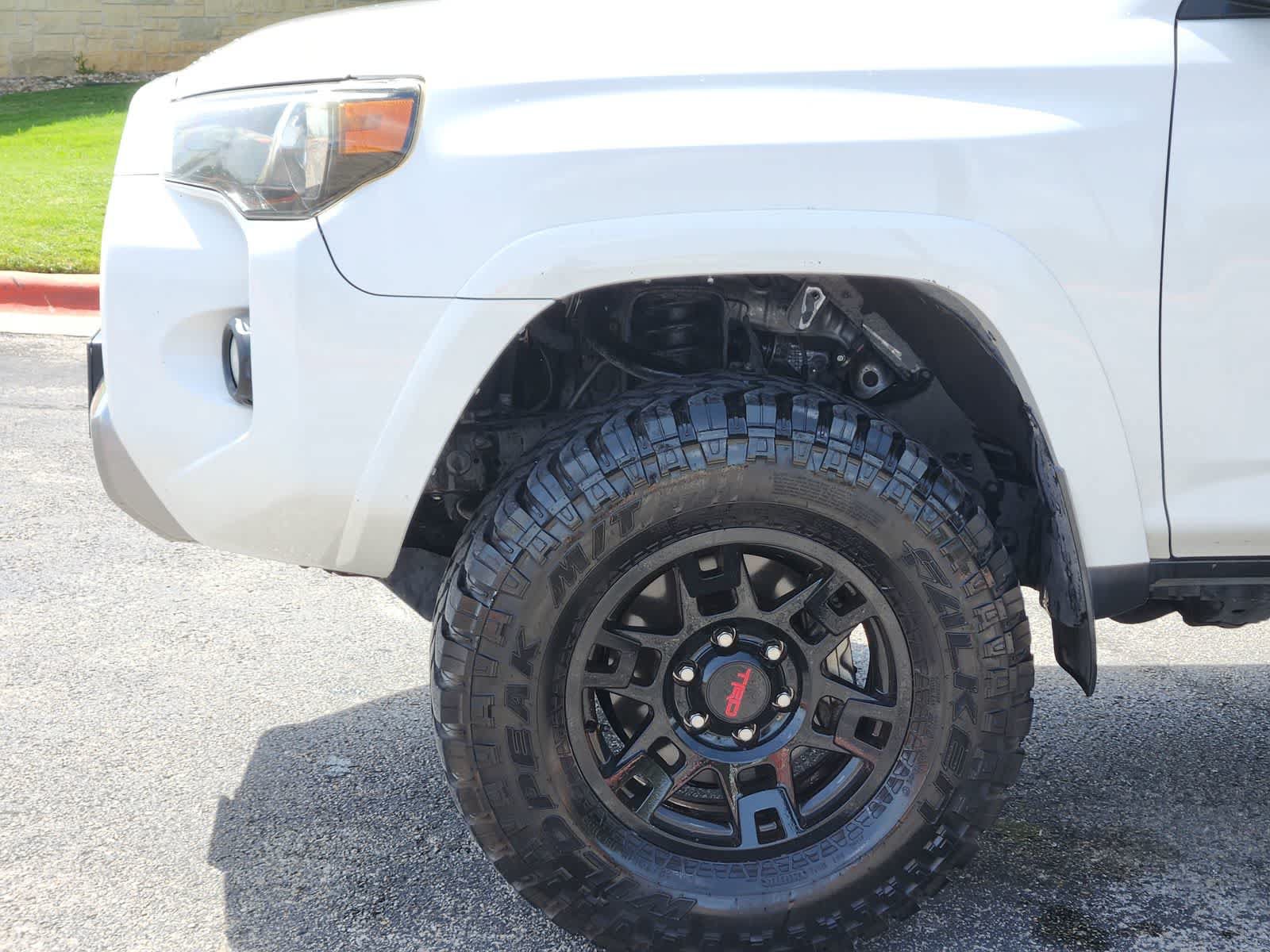 Used 2018 Toyota 4Runner TRD Off-Road Premium AWD/4WD image 8