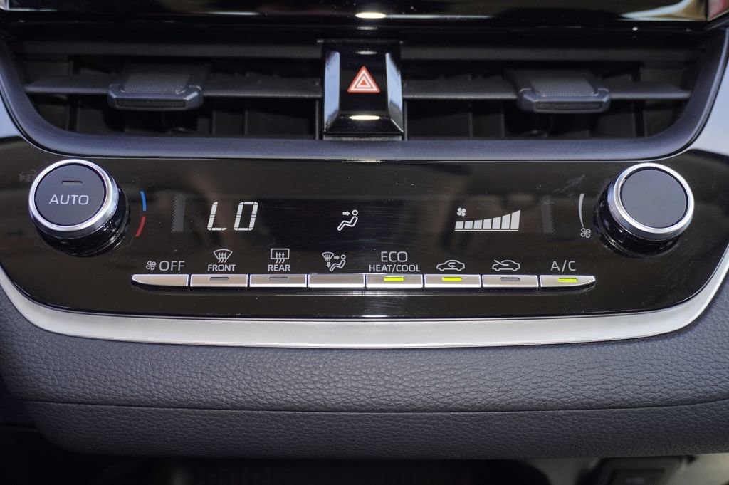 Certified 2025 Toyota Corolla LE image 15