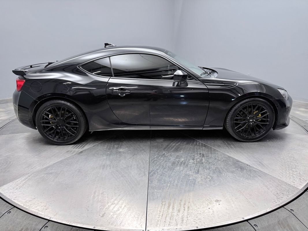 Used 2019 Toyota 86 RWD image 4