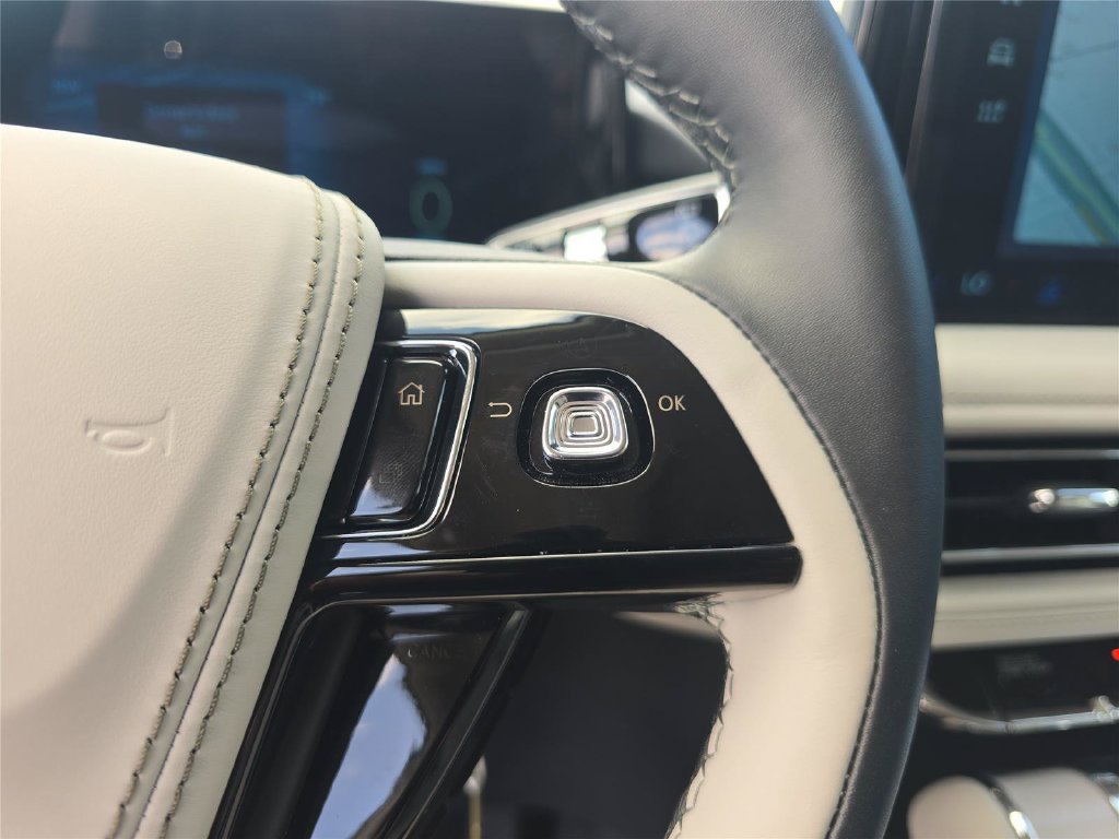 New 2026 Lincoln Aviator Reserve AWD/4WD image 18