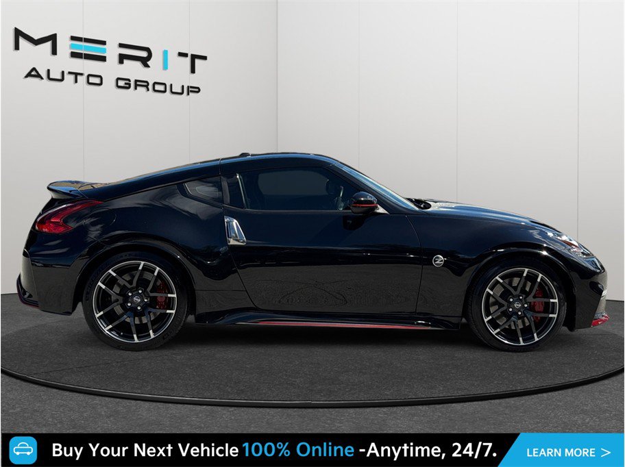 Used 2019 Nissan 370Z NISMO RWD image 10