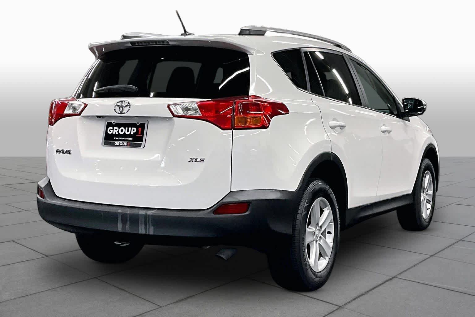 Used 2014 Toyota RAV4 XLE FWD image 12