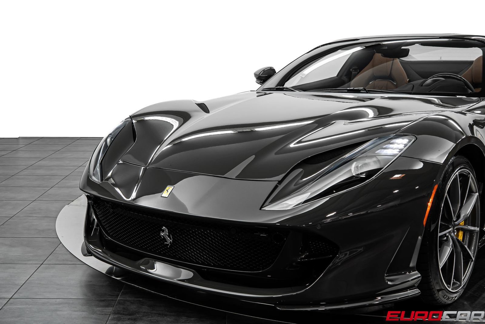 Used 2023 Ferrari 812 GTS RWD image 17
