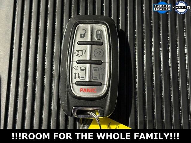 Used 2024 Chrysler Pacifica Touring-L image 31