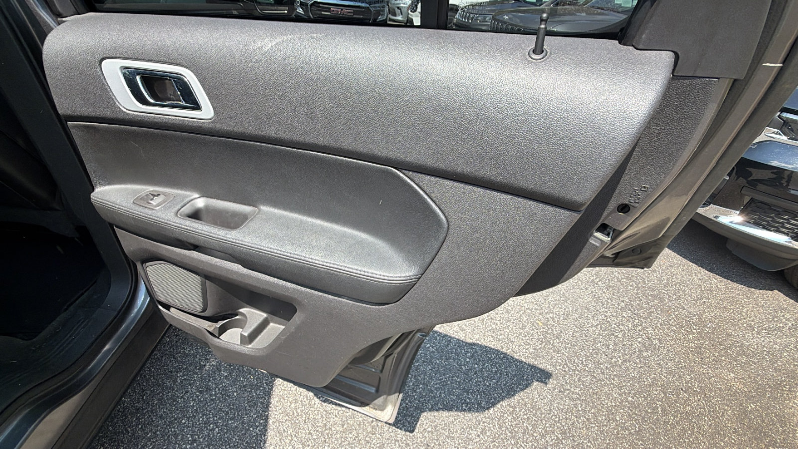 Used 2013 Ford Explorer XLT FWD image 21