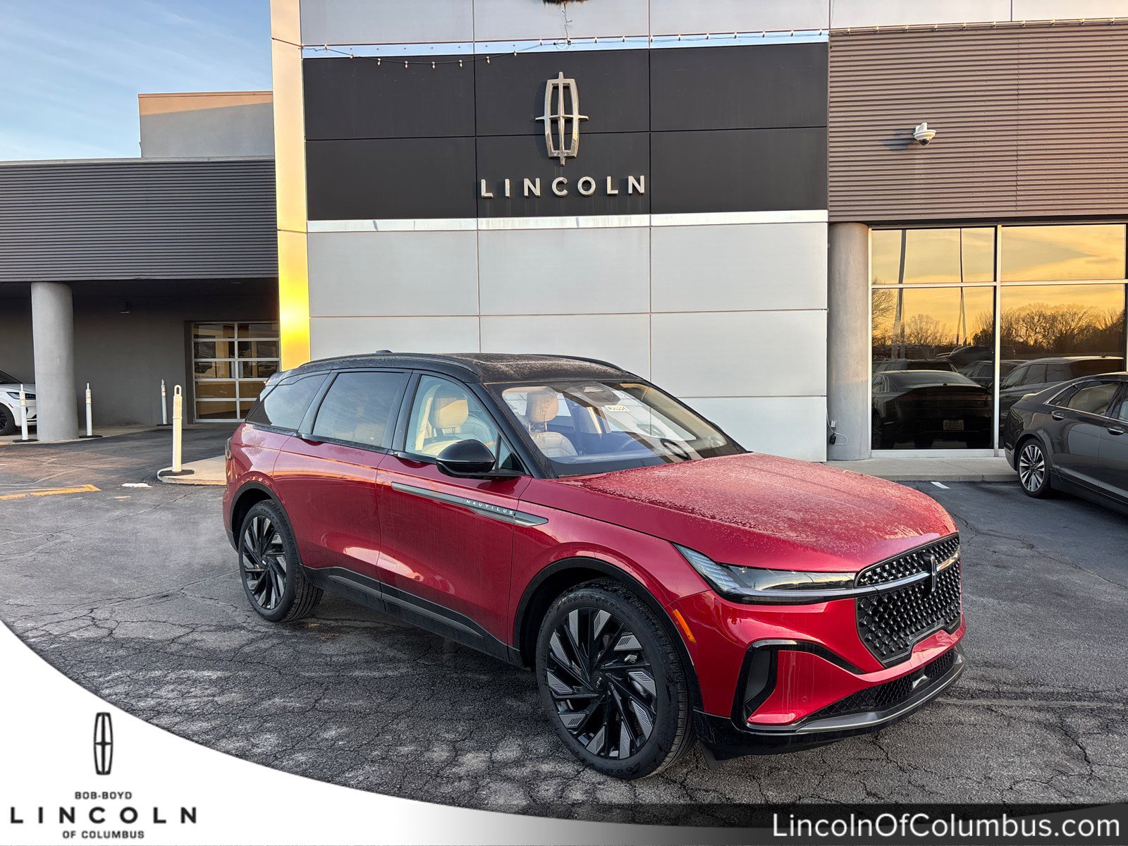 New 2026 Lincoln Nautilus Reserve w/ Jet Appearance Package image 1