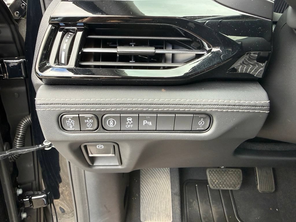 Used 2023 Acura MDX SH-AWD w/ Advance Package image 26