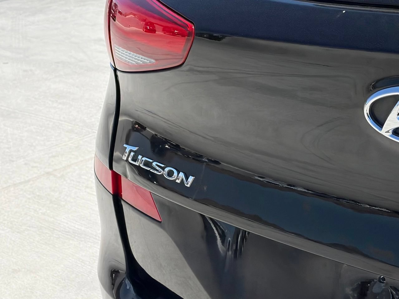 Used 2021 Hyundai Tucson SE w/ Cargo Package FWD image 4