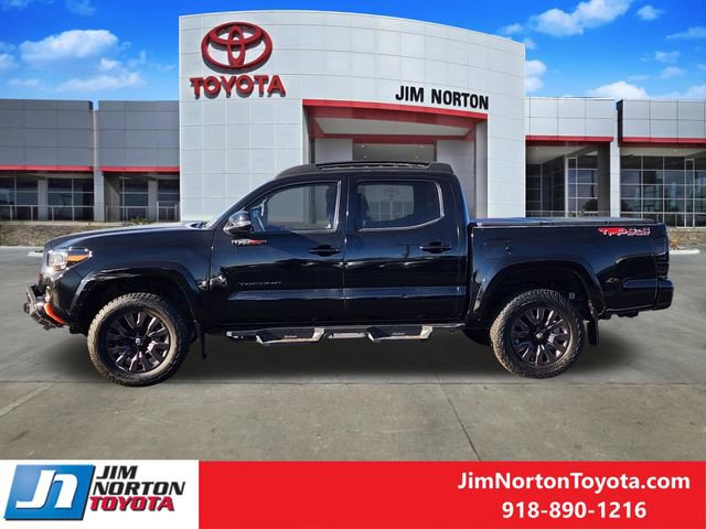 Used 2022 Toyota Tacoma Limited w/ Nightshade Package image 5