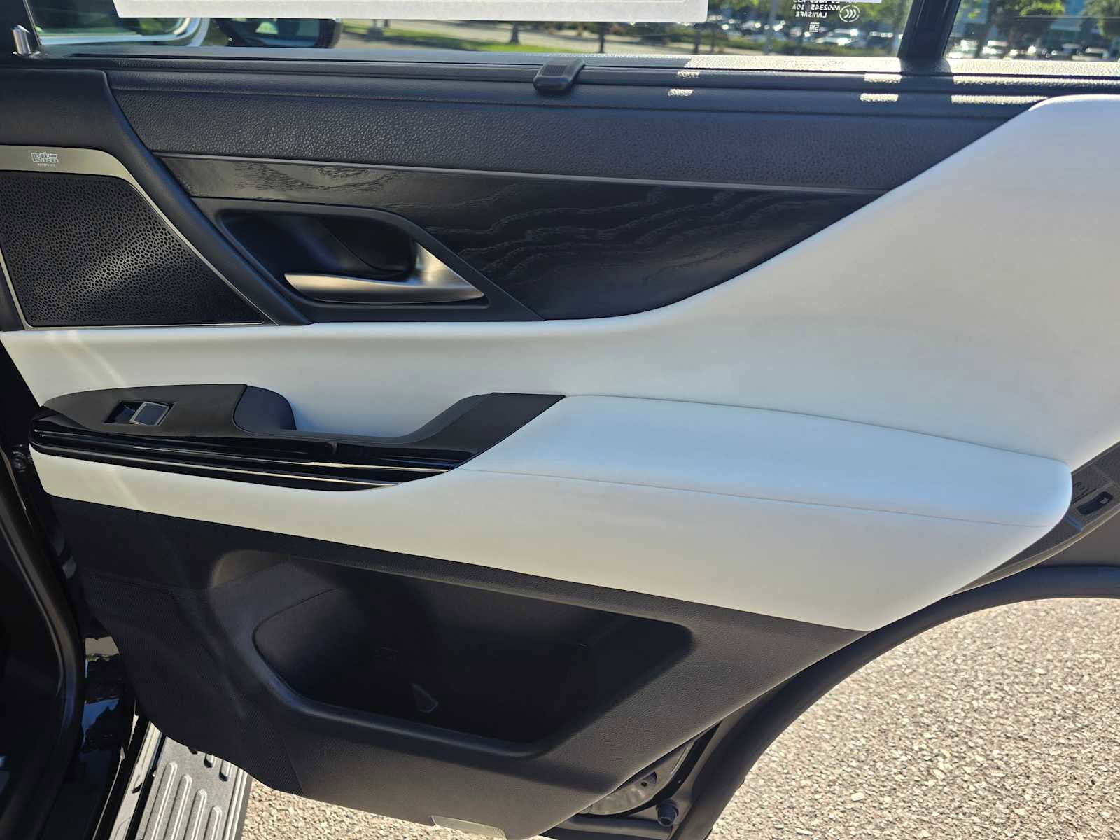 New 2026 Lexus LX 600 4WD w/ Luxury Package image 13