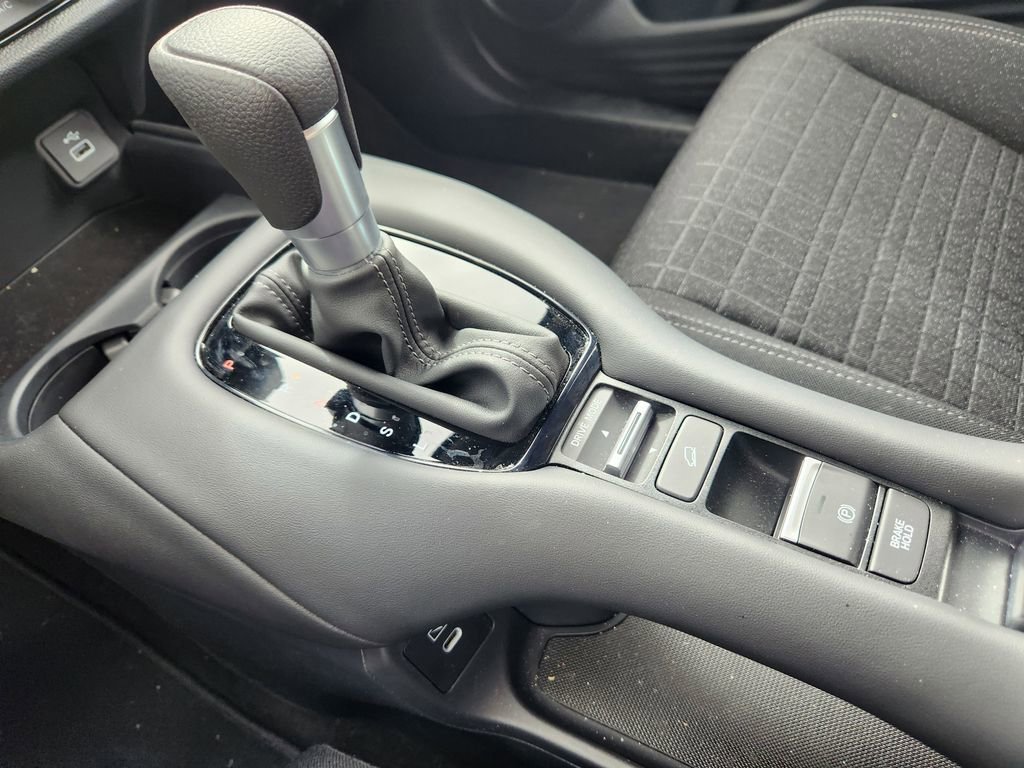 Certified 2025 Honda HR-V LX image 22