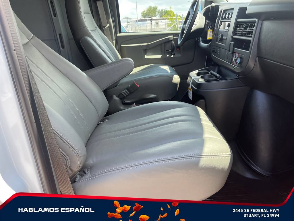 New 2026 GMC Savana 2500 w/ Driver Convenience Package RWD image 13