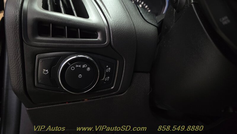 Used 2014 Ford Focus SE FWD image 21
