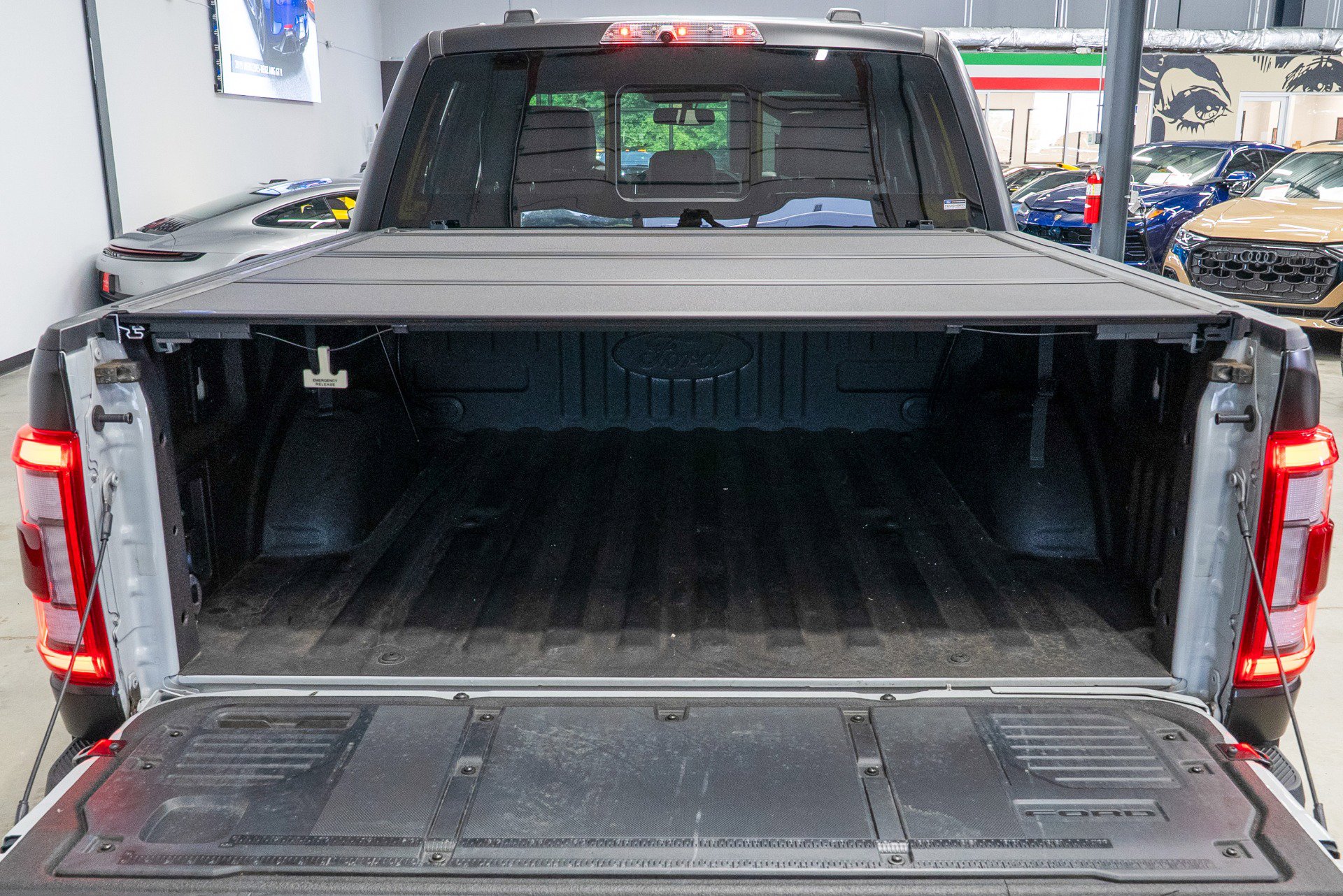 Used 2023 Ford F150 Raptor w/ Blue Interior Package image 18