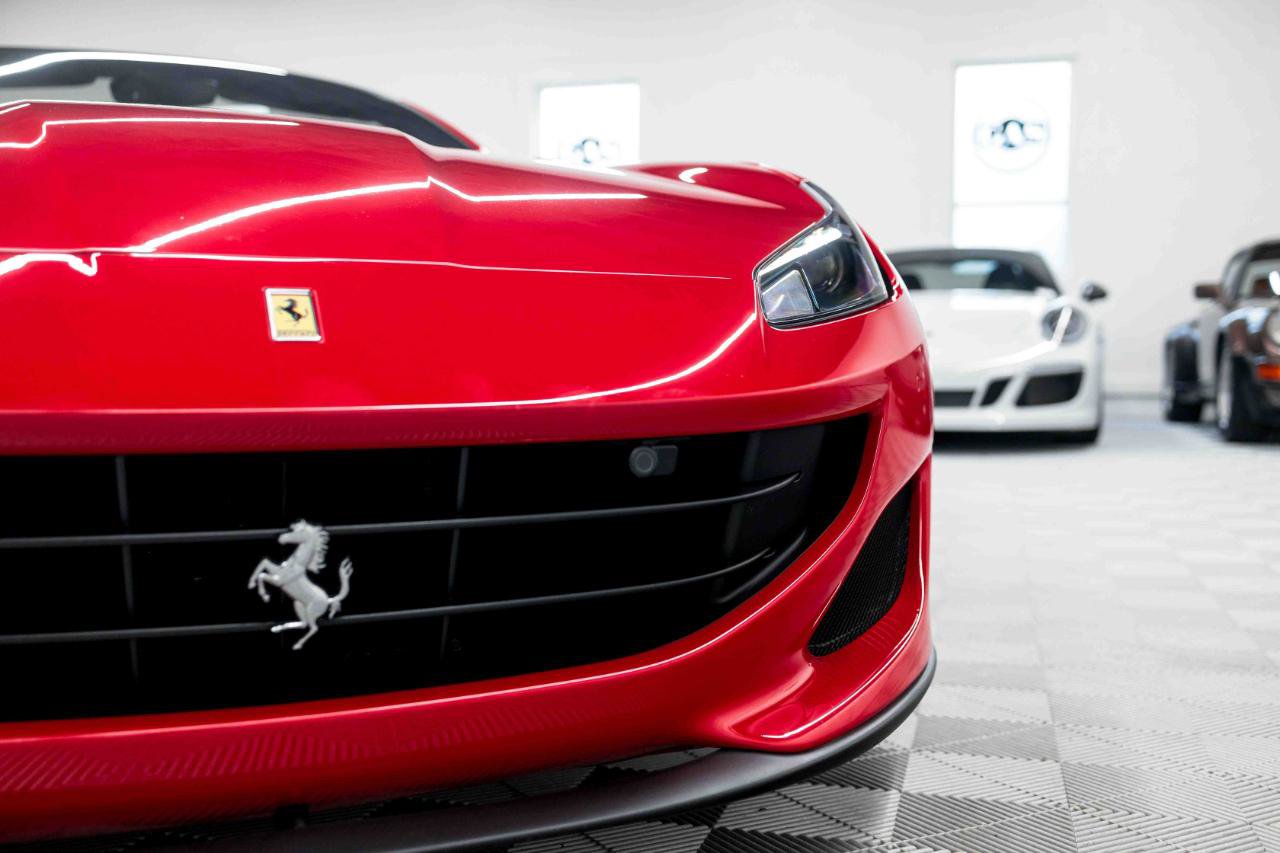 Used 2019 Ferrari Portofino RWD image 26