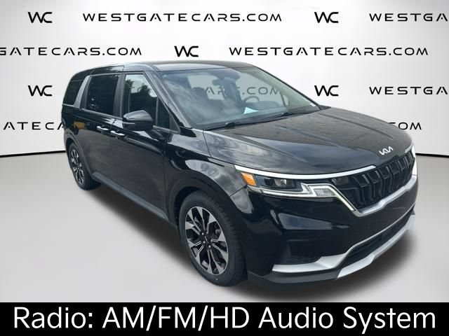 Certified 2022 Kia Carnival EX FWD image 4