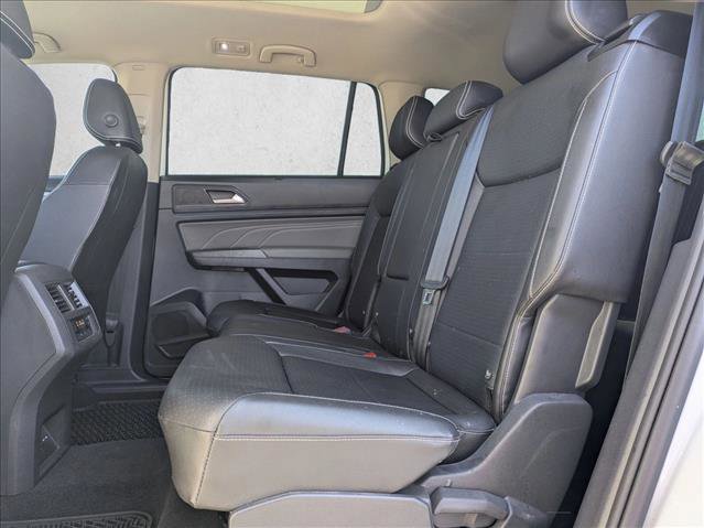Used 2023 Volkswagen Atlas SEL AWD/4WD image 18
