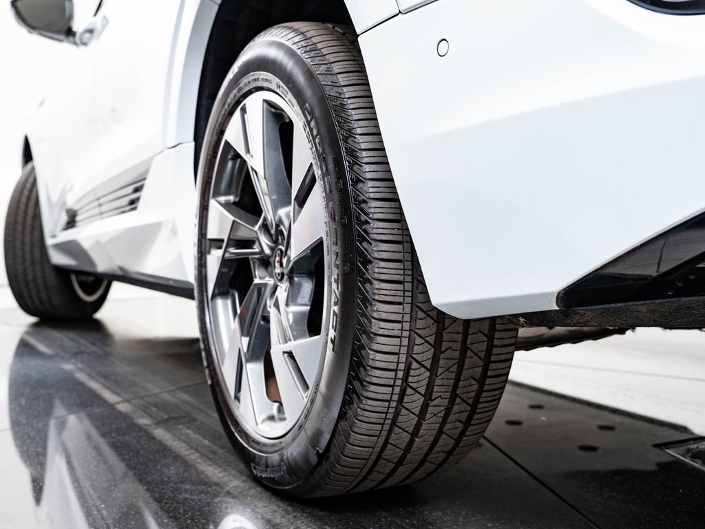 Used 2021 Audi e-tron Premium w/ Convenience Plus Package AWD/4WD image 48