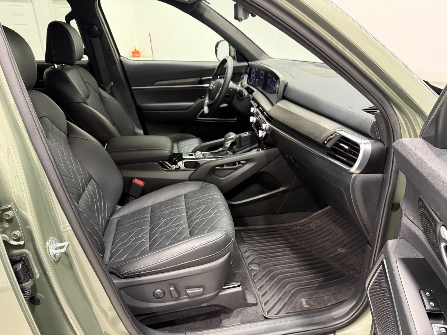 Used 2025 Kia Telluride SX Prestige X-Line image 27