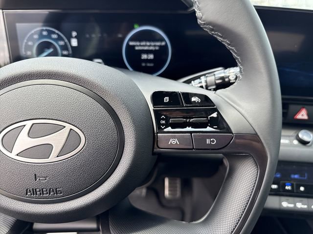 New 2025 Hyundai Elantra SEL image 16