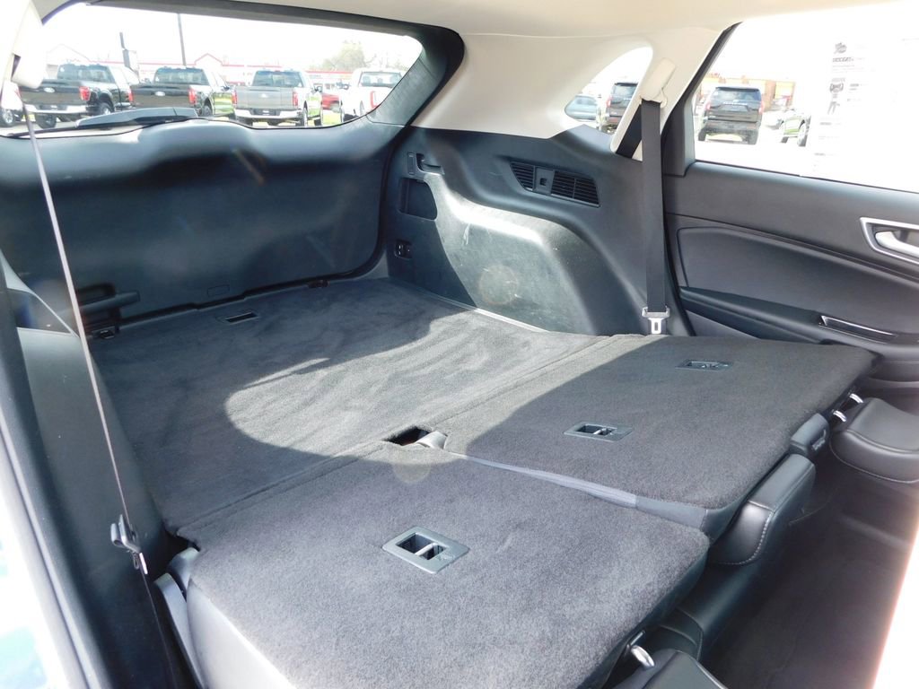 Used 2019 Ford Edge SEL w/ Equipment Group 201A image 27