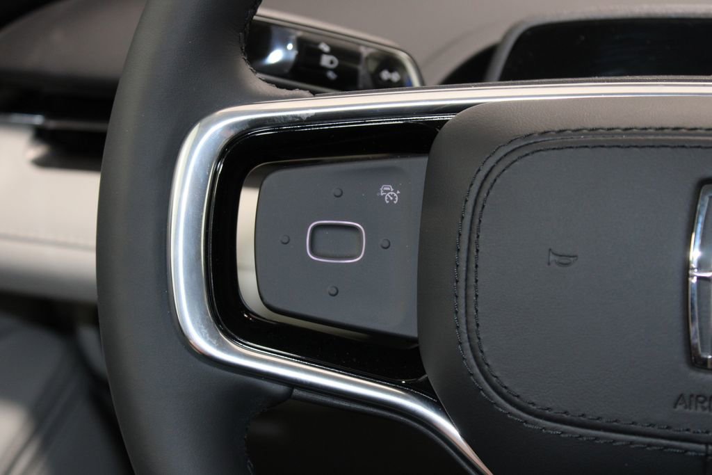 New 2026 Lincoln Nautilus Premier image 36