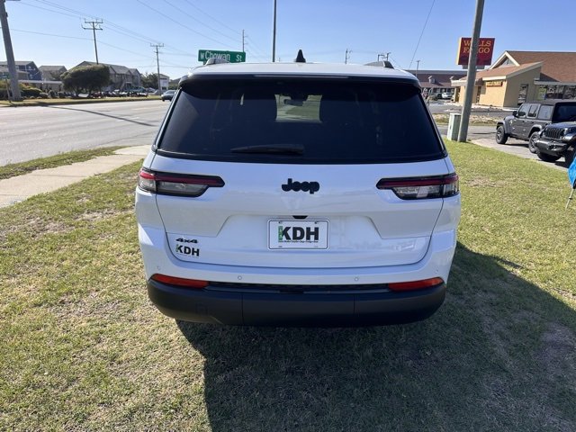 New 2025 Jeep Grand Cherokee L Altitude image 6
