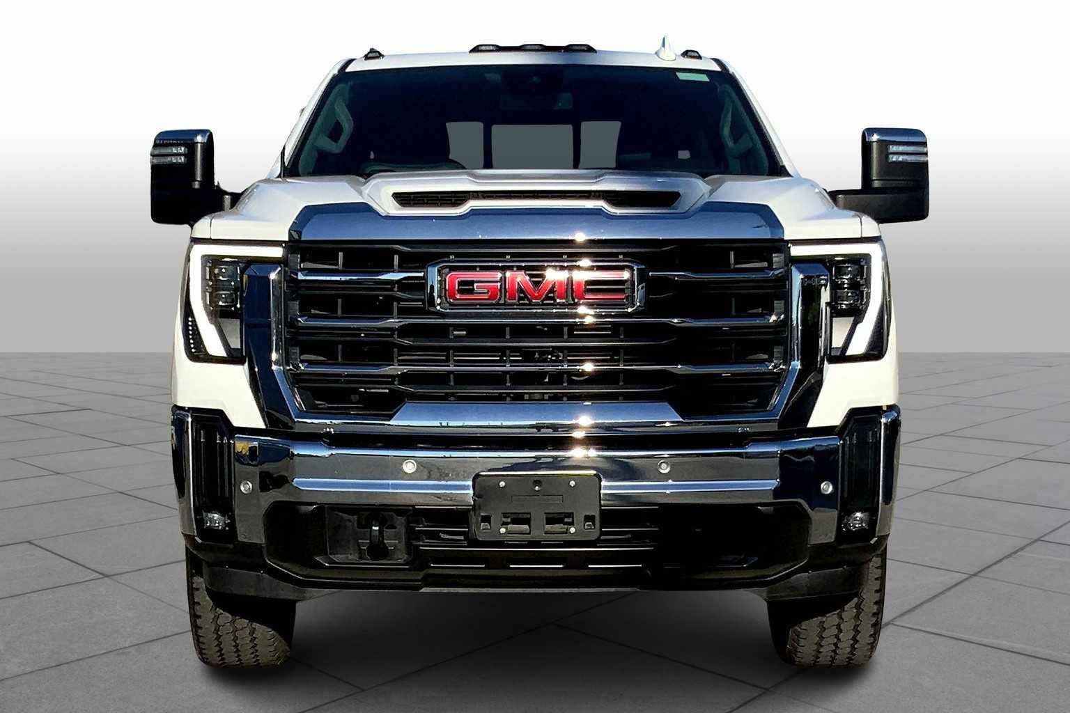 Used 2024 GMC Sierra 2500 SLT w/ SLT Premium Package image 5