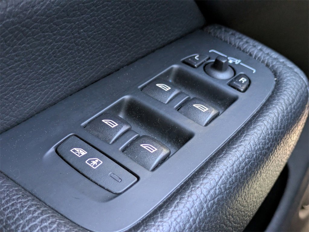 Used 2019 Volvo XC60 T5 Inscription w/ Protection Package Premier image 31