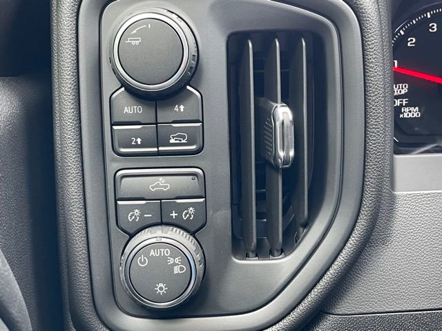 New 2025 Chevrolet Silverado 1500 Custom w/ LPO, Dark Essentials Package AWD/4WD image 13