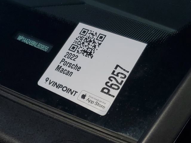 Used 2022 Porsche Macan Base image 34