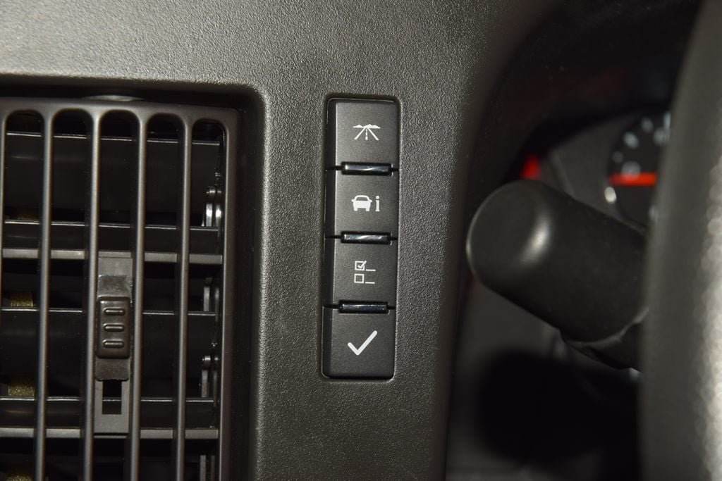 Used 2023 Chevrolet Express 3500 w/ Power Convenience Package RWD image 24