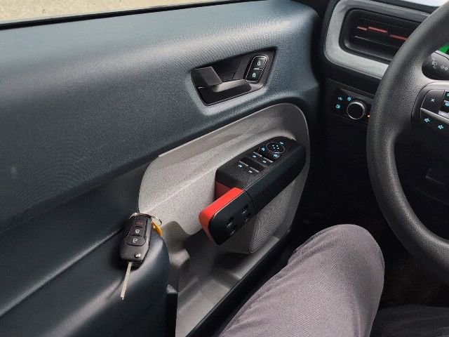 Used 2023 Ford Maverick XLT image 11