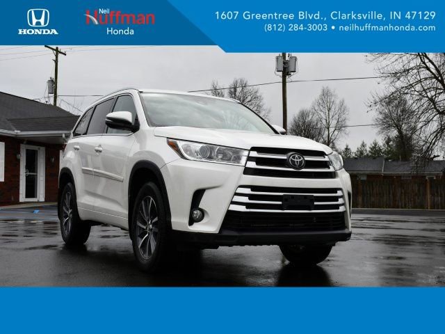 Used 2018 Toyota Highlander XLE image 1