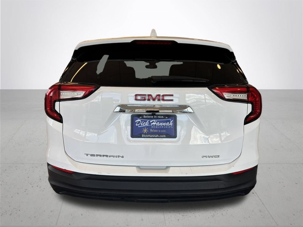 Used 2024 GMC Terrain SLE AWD/4WD image 8