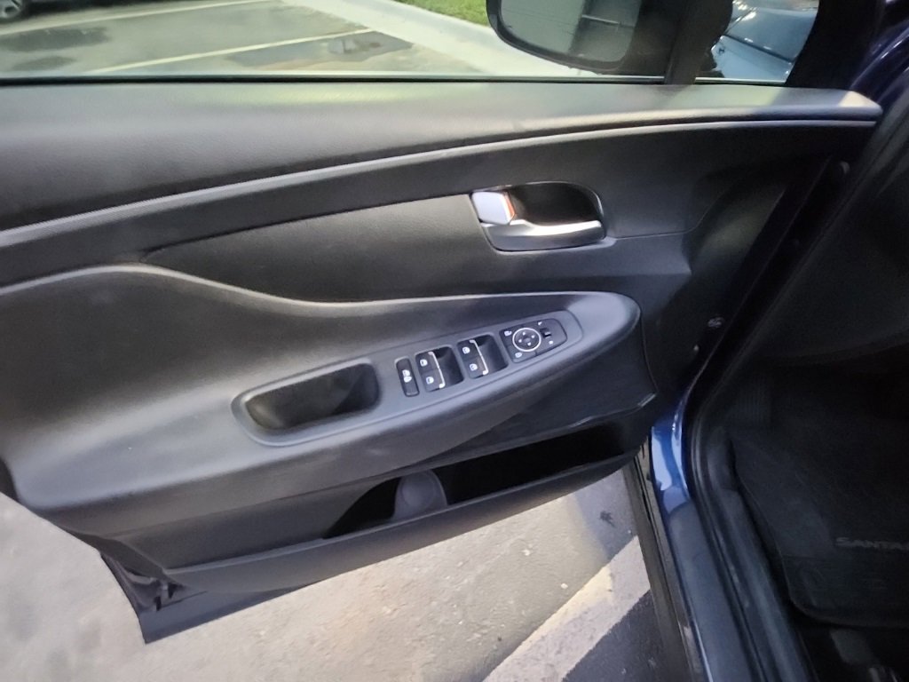 Used 2023 Hyundai Santa Fe SEL image 14