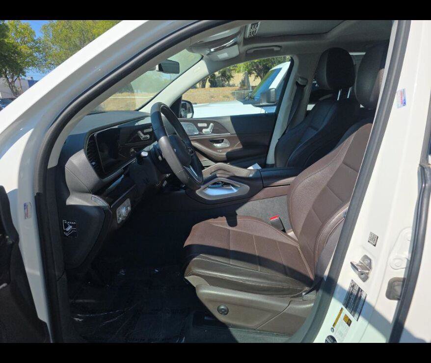 Used 2020 Mercedes-Benz GLE 350 4MATIC w/ Premium Package image 3