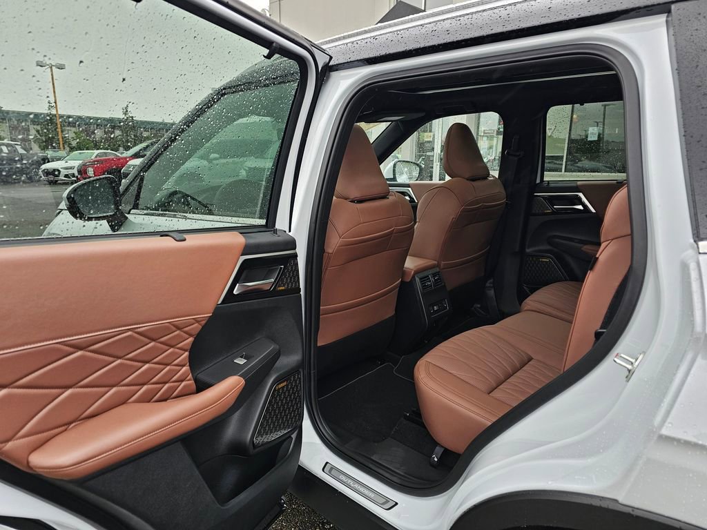 New 2026 Mitsubishi Outlander SEL AWD/4WD image 12