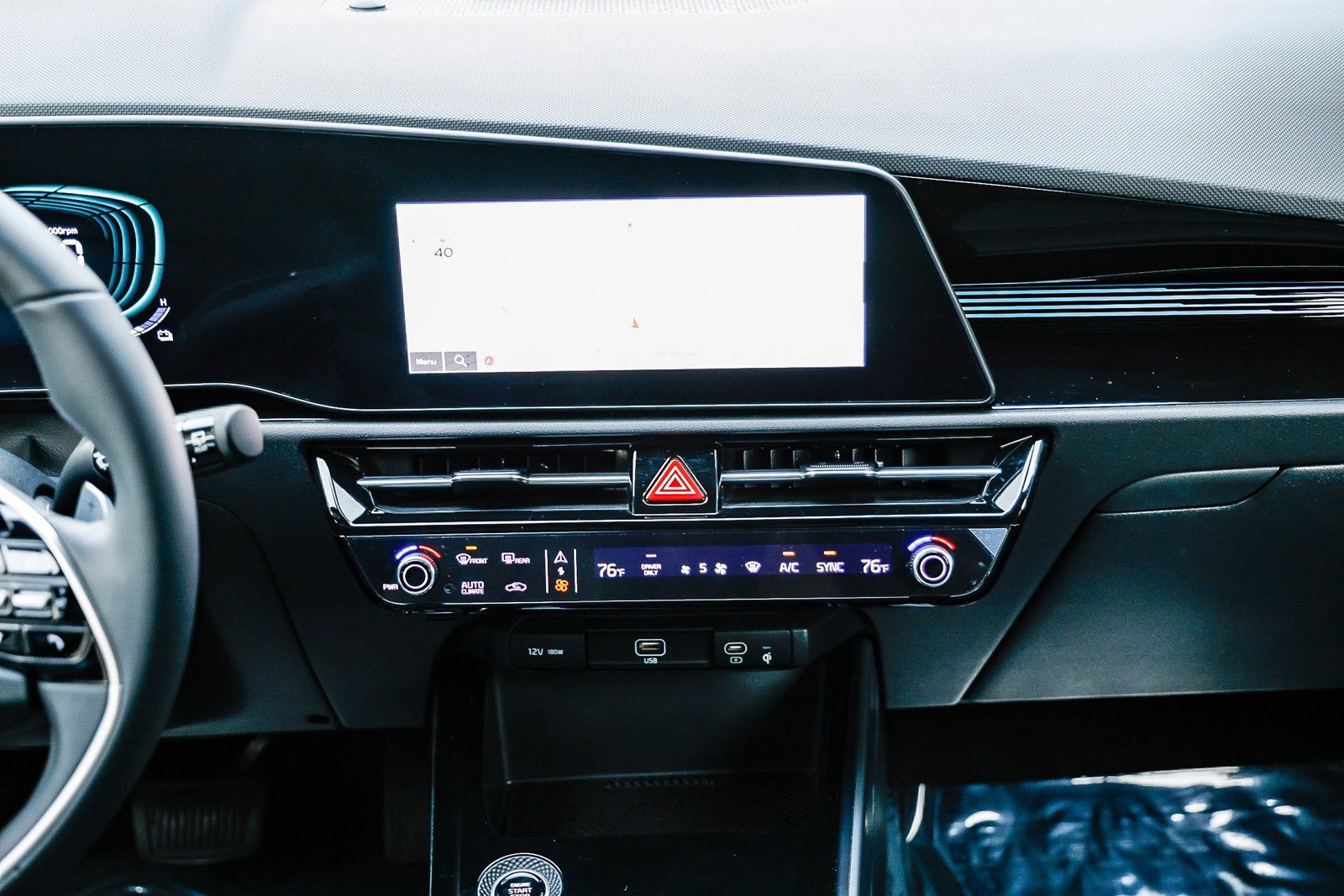 Used 2023 Kia Niro EX image 12