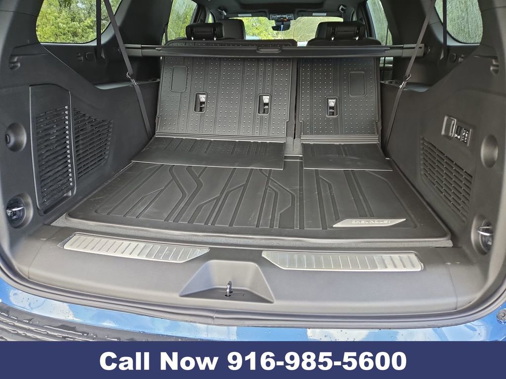 New 2026 Chevrolet Suburban High Country image 31