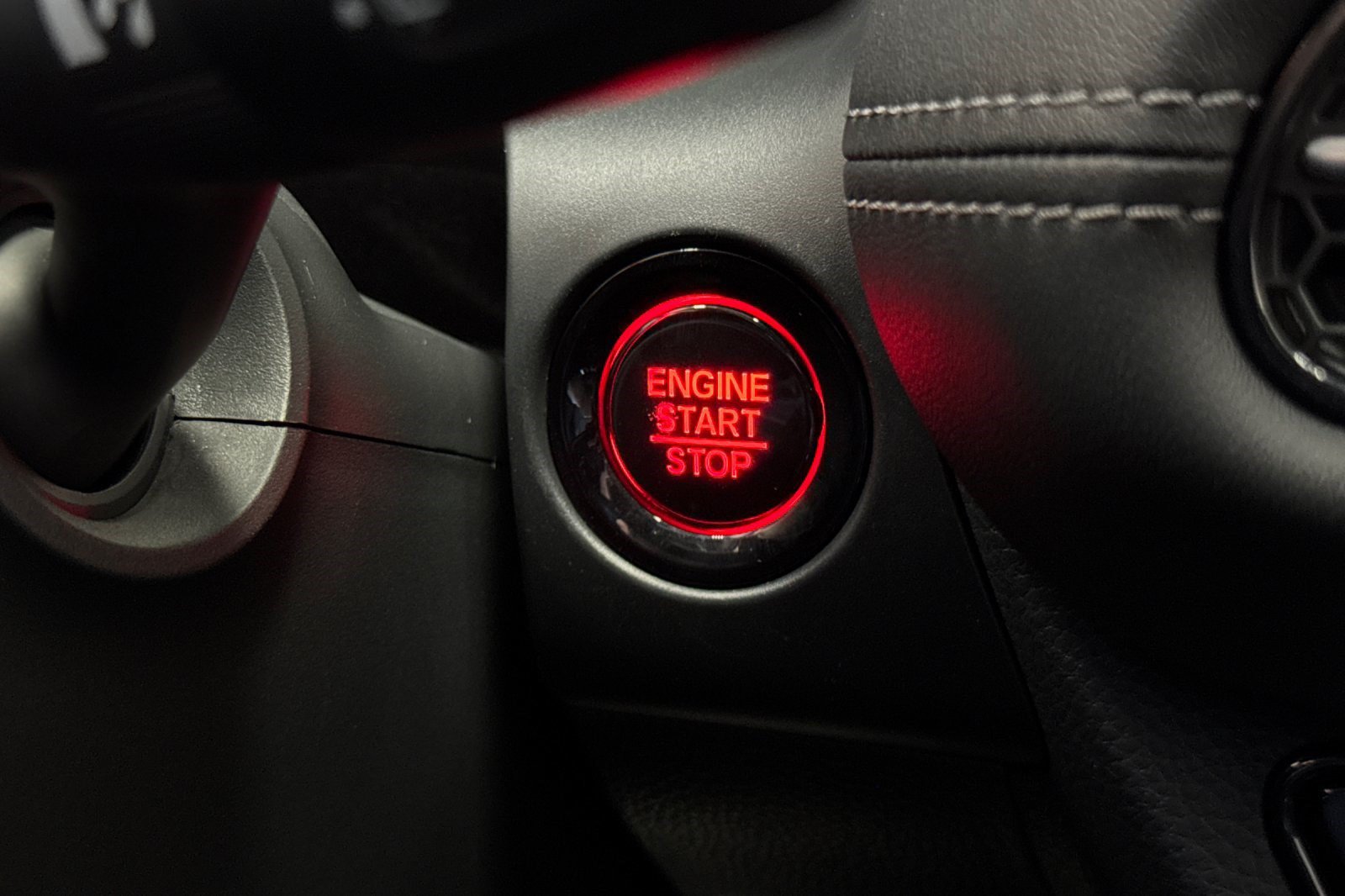 Certified 2024 Honda HR-V EX-L image 17