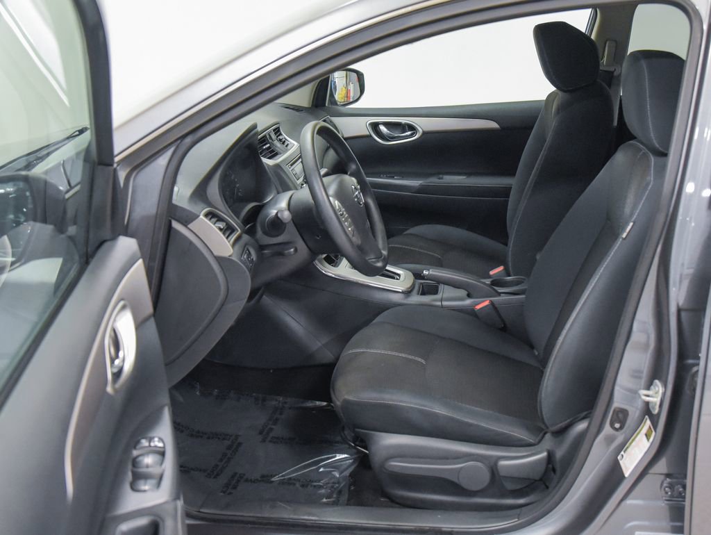 Used 2015 Nissan Sentra S image 2