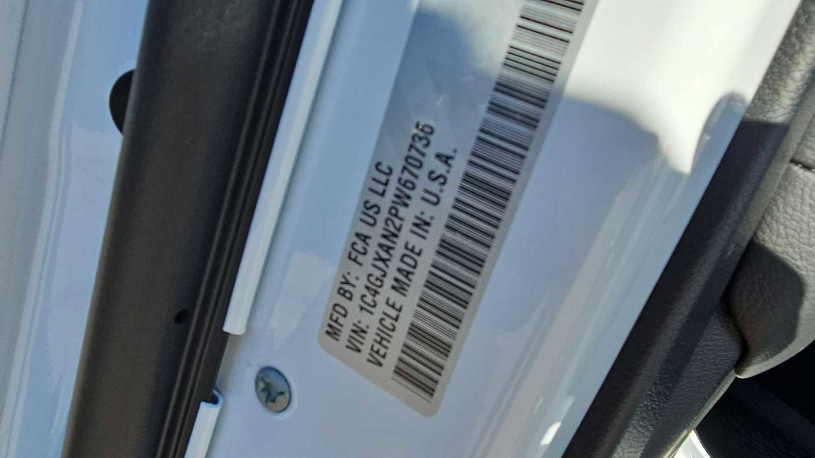 Used 2023 Jeep Wrangler Sport S image 29