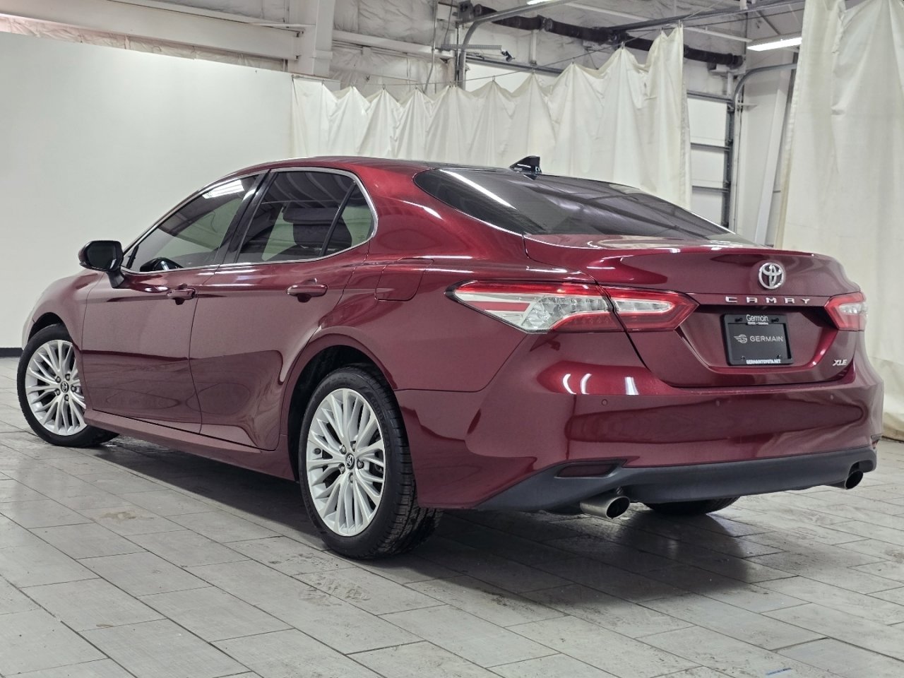 Used 2018 Toyota Camry XLE image 15